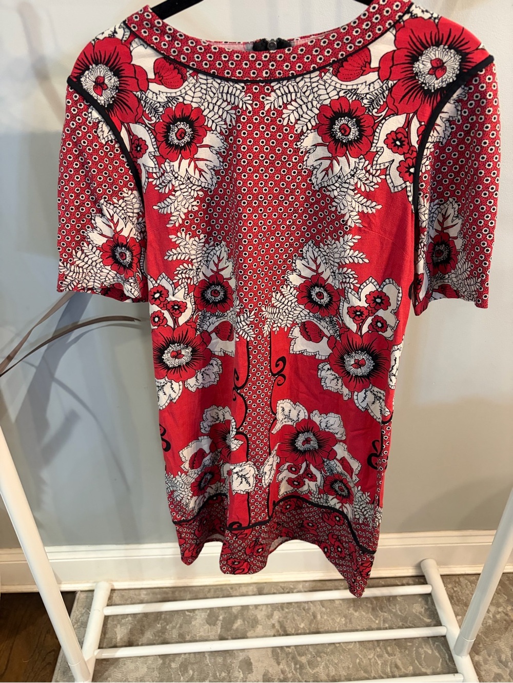 Warehouse Red Floral Print shift dress with Contrast Dot Trim size small/4